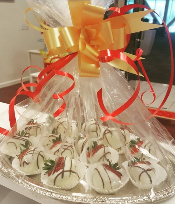 white chocolate strawberries